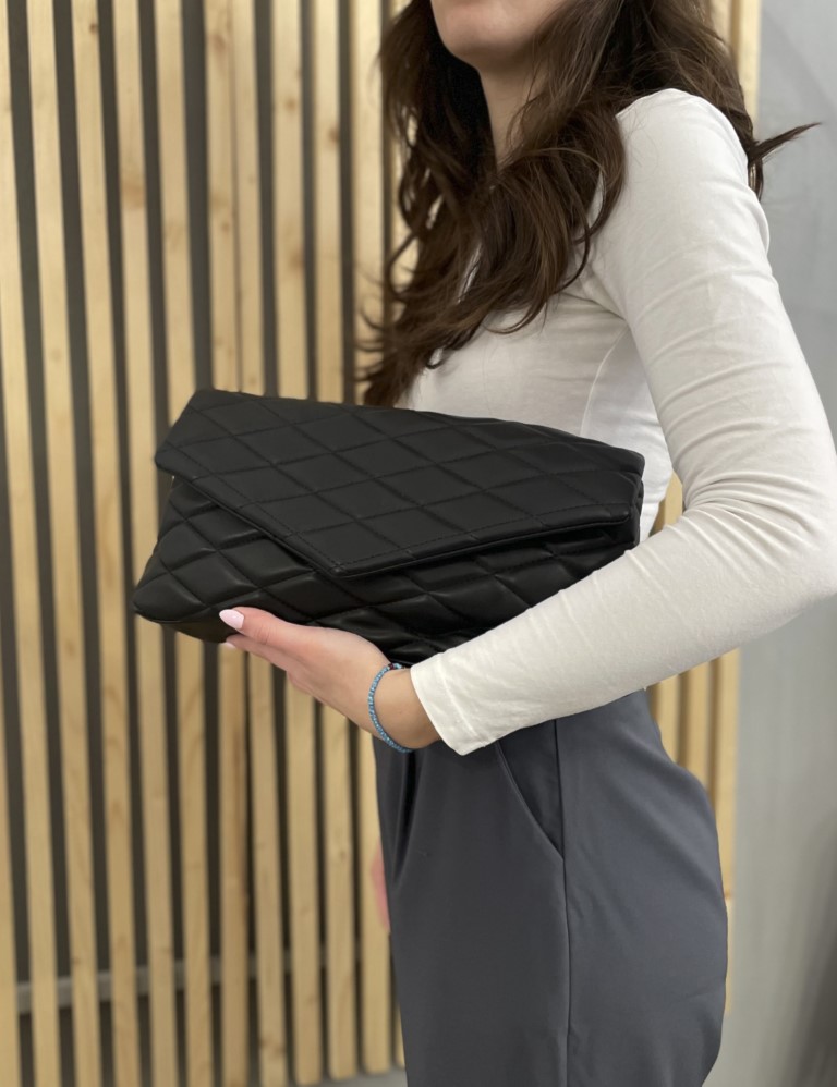 Γυναικεία μαύρη καπιτονέ τσάντα φάκελος CK5669M φωτογραφία